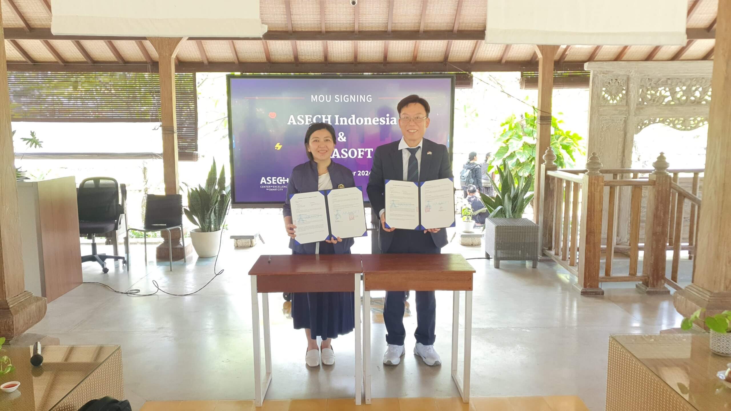 Read more about the article Signing of MoU between ASECH Center of Excellence and Arasoft Co., Ltd.